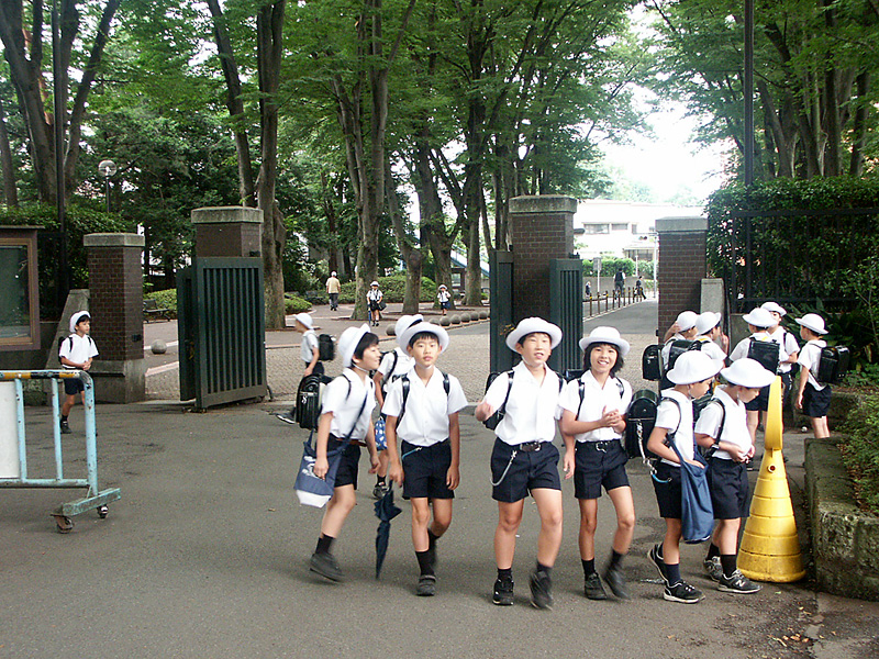 正門通学風景